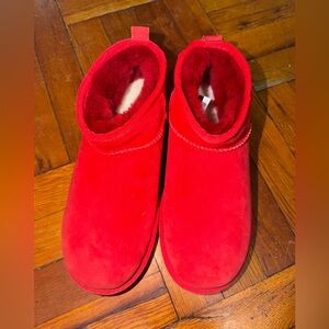 UGG Classic Ultra Mini Red Us W8